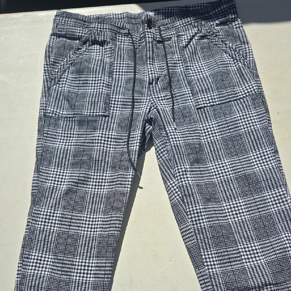 Woman's Black and White Plaid Pants